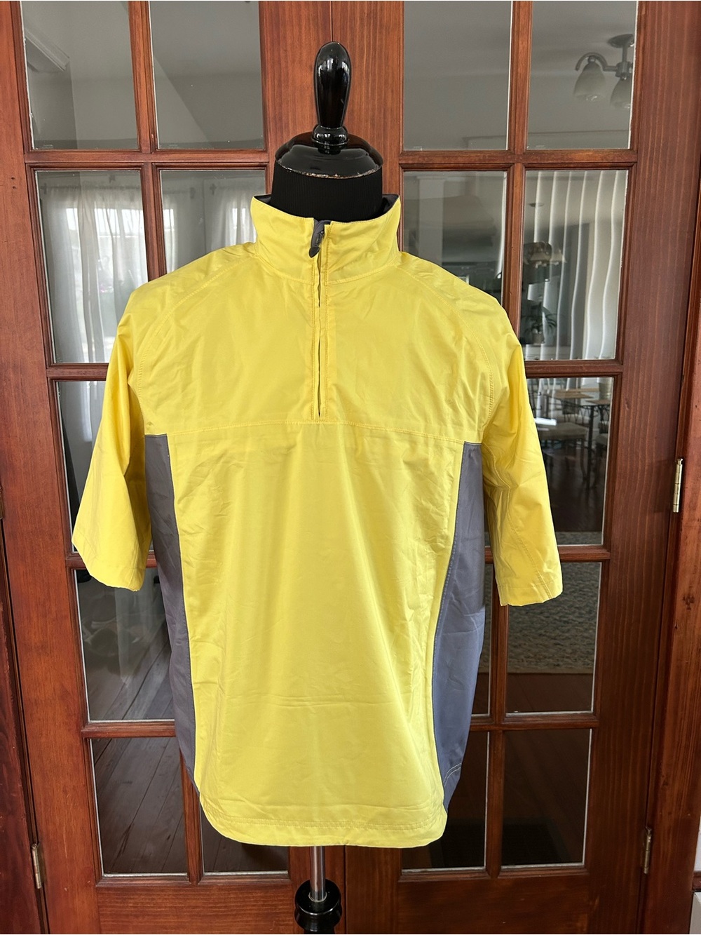 Nike Storm Fit Golf Windbreaker Medium
